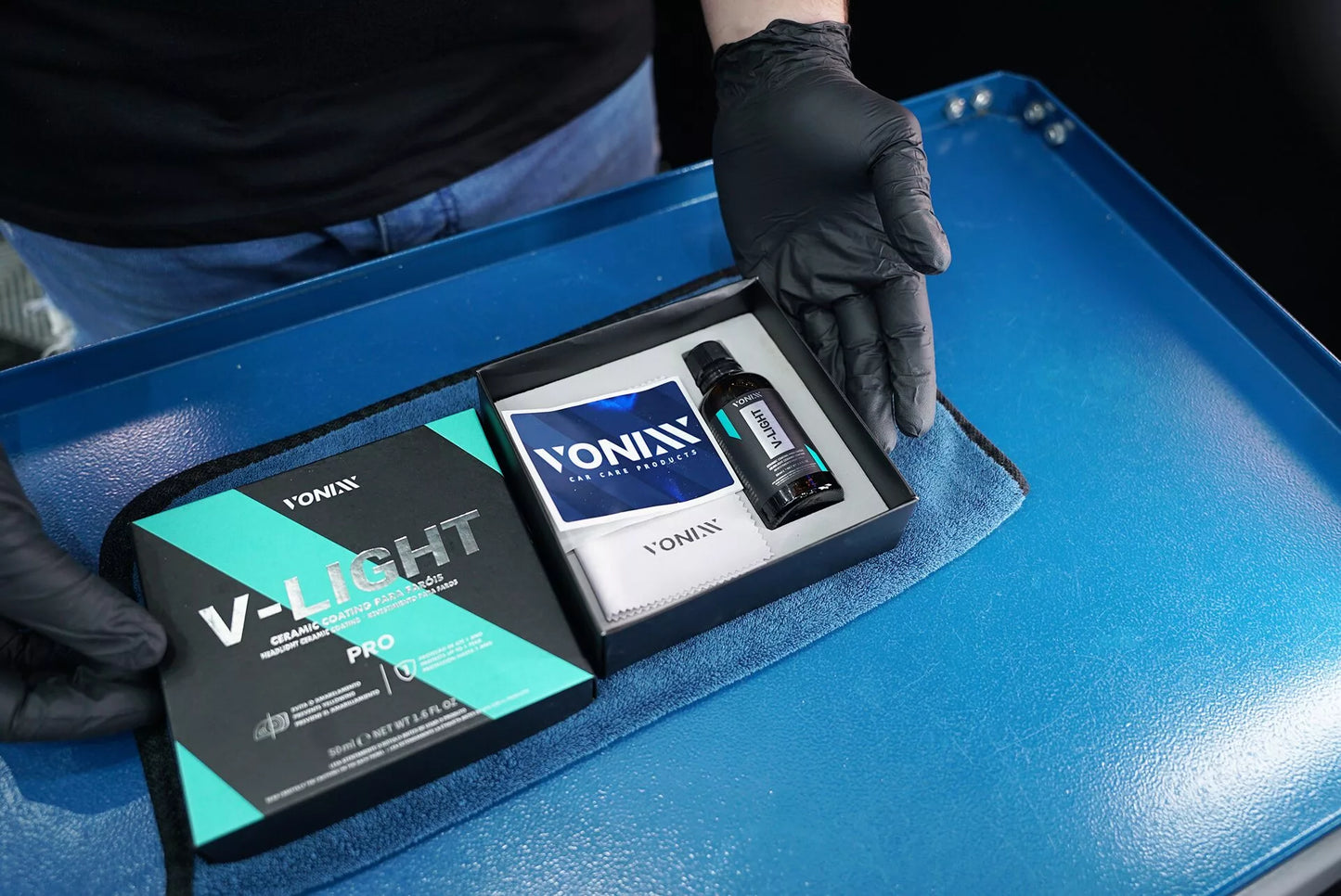 V-LIGHT: REVESTIMIENTO PROTECTOR Y RESTAURADOR PARA FAROS DE POLICARBONATO