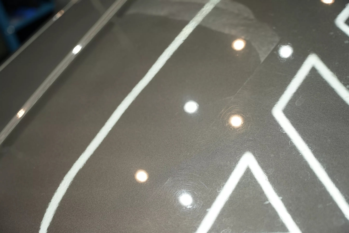 V10: PULIDOR DE CORTE PROFESIONAL PARA ACABADOS PERFECTOS EN PINTURAS BLANDAS