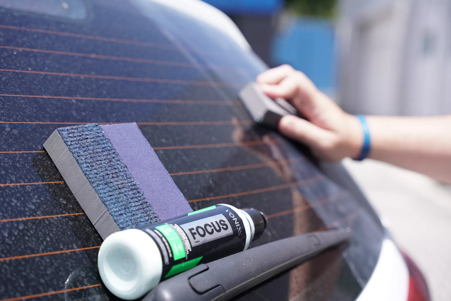 FOCUS – Removedor de Marcas de Agua en Vidrios y Espejos