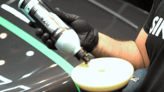 V20: PULIDOR DE REFINACIÓN PARA ACABADOS PERFECTOS EN BARNICES BLANDOS